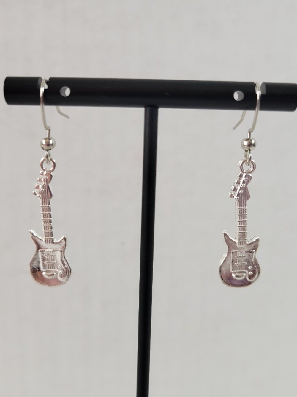 Women Electric Guitar Dangle Earrings Silver Tone Alloy Rock Music Lover E97E